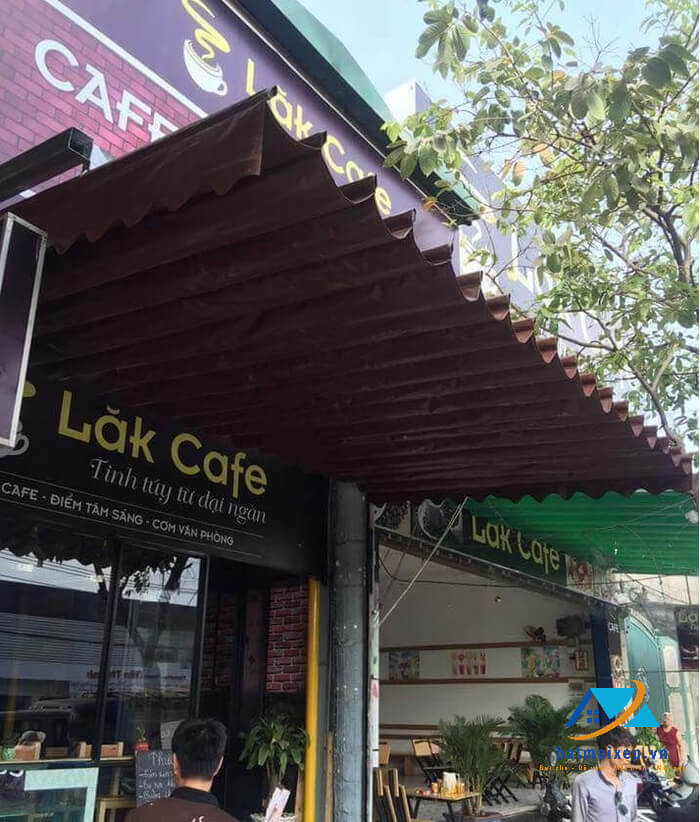 Mái xếp nhà hàng