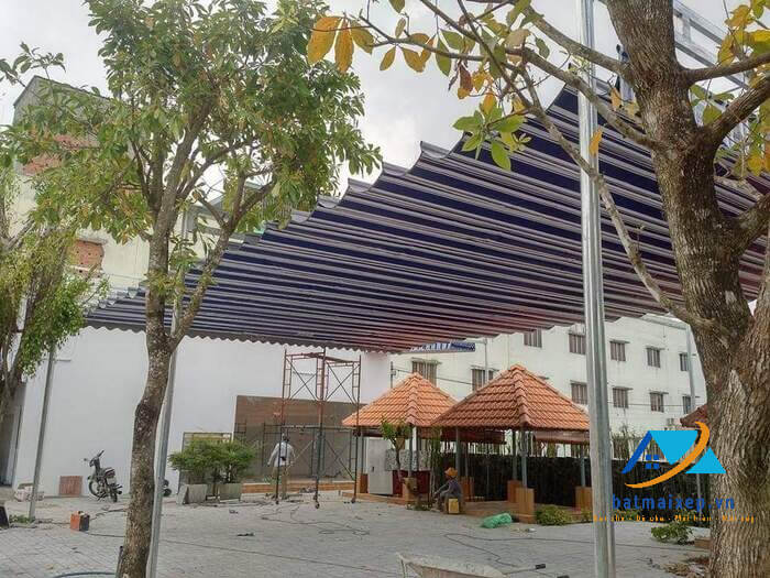Mái xếp cửa hàng, quán ăn
